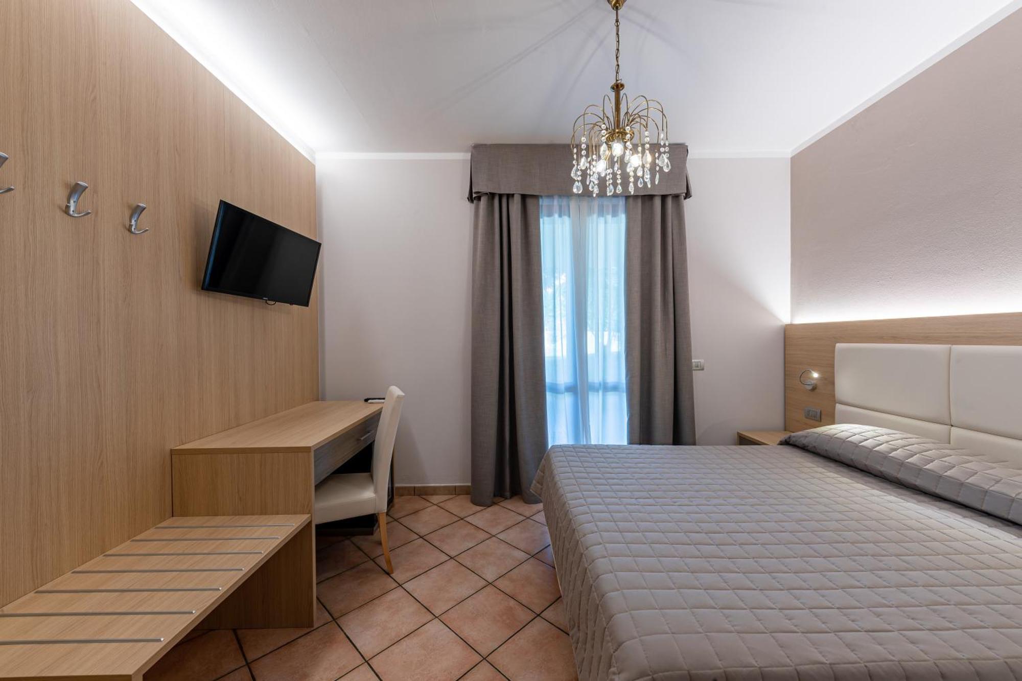 Hotel Romantic Cavaion Veronese Dış mekan fotoğraf